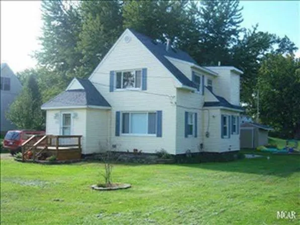 12131 N Shores Blvd, La Salle, MI 48145