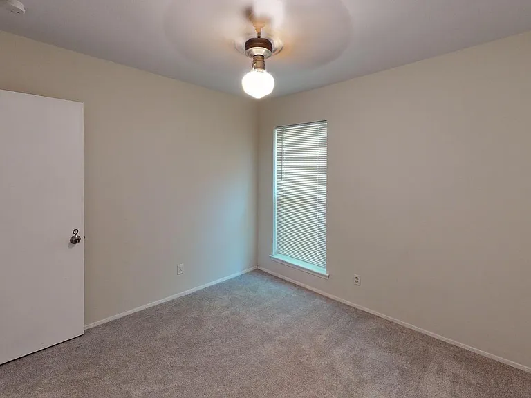 1705 Cushing Park Dr — Photo 10