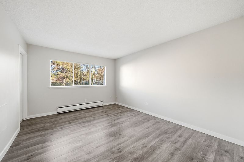 North Vancouver Townhouse for rent - 3 Bedrooms — photo 8