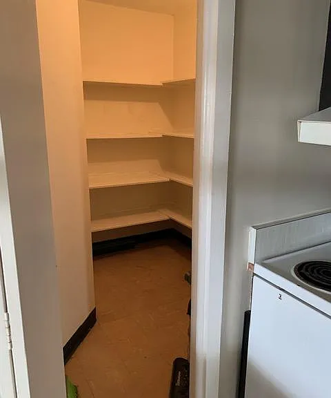 2442 Kuhio Ave #1103 — Photo 12