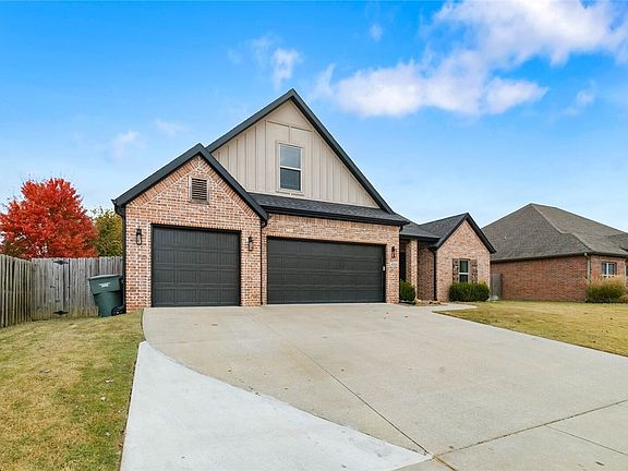 3rd image of 4222 E Troon Dr