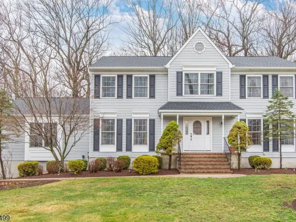 4 Summit Lane, Roxbury Twp., NJ 07876