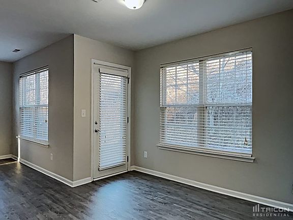 5th image of 125 Whitby Dr