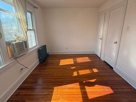 3rd image of 8719 144th St #1