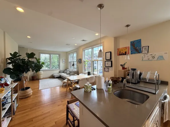 48 Cameron Ave #2, Somerville, MA 02144
