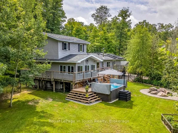 36 Meadows Ave, Tay, ON L0K 2C0
