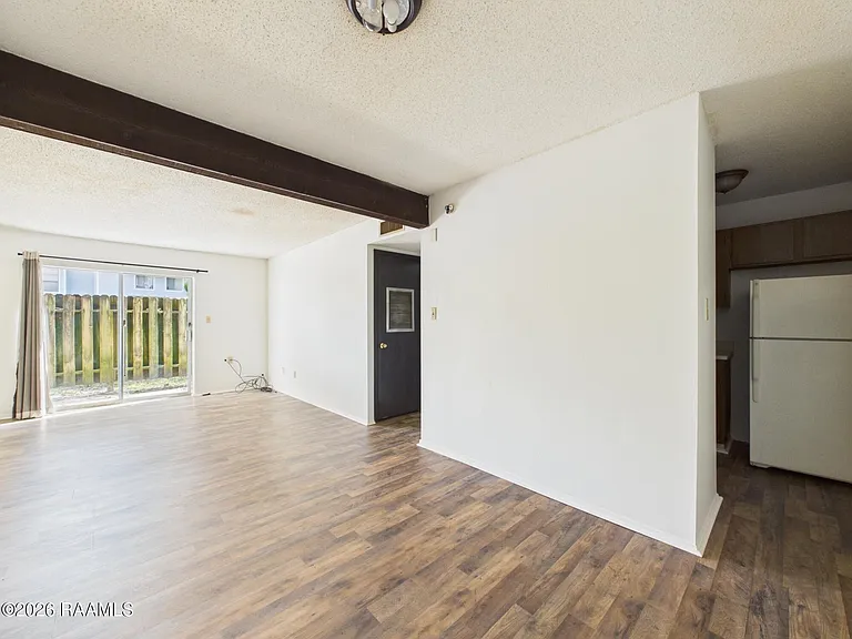 200 High Meadows Blvd — Photo 3