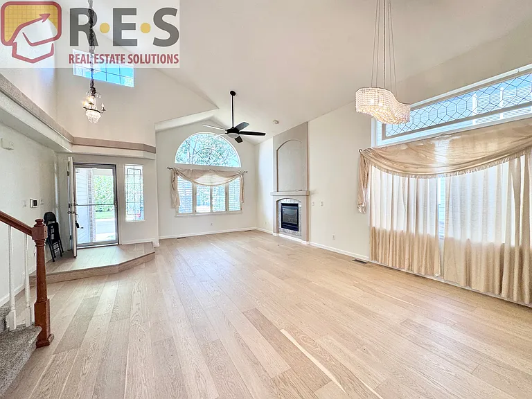 10242 Jill Ave — Photo 4