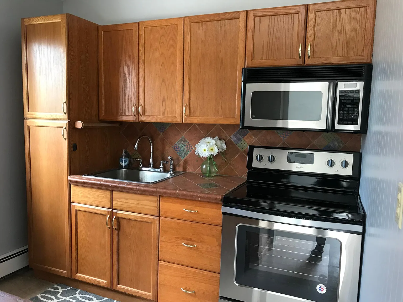 2 bed, 560 sqft, $1,450 — Photo 3