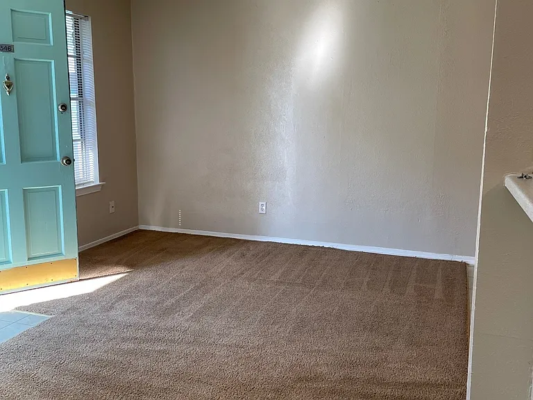 Tara Apartments — Photo 34