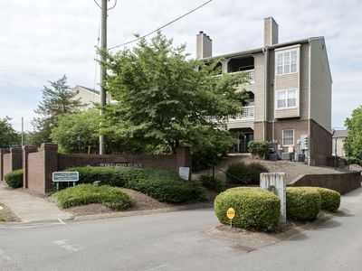 145 W End Pl #145, Nashville, TN, 37205