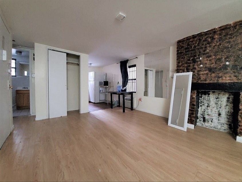 2nd image of 440 3rd Ave APT 3