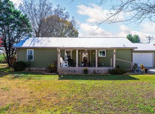 4223 Spring Valley Dr, Cohutta, GA 30710