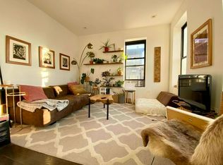 243 Jackson St APT 3R, Brooklyn, NY 11211