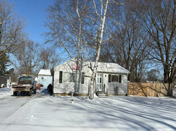 1071 Paul St, Mount Morris, MI 48458