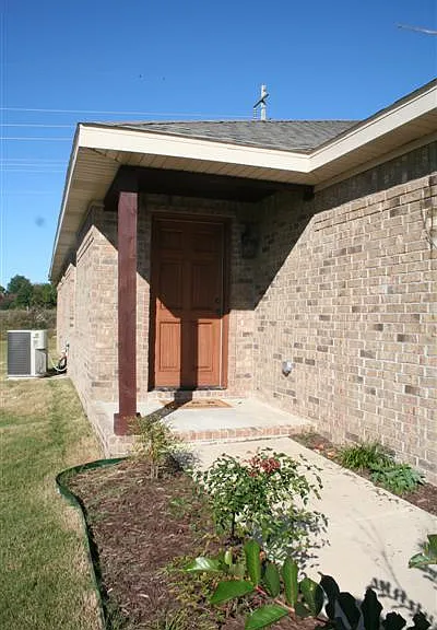 2833 N Seneca Ave #2833 — Photo 5