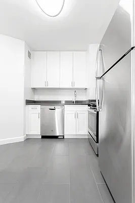 Rented by Olnick Organization | media 4