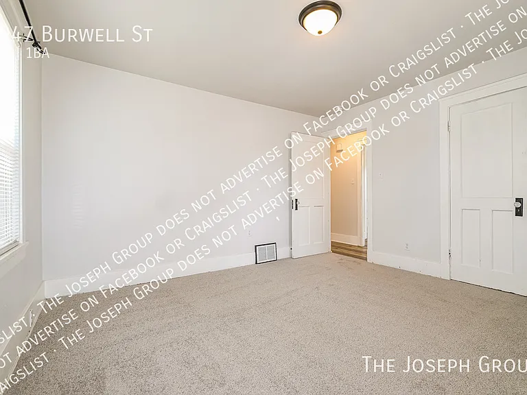 1947 Burwell St — Photo 15