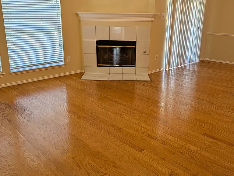 817 Snapdragon Ln — Photo 3
