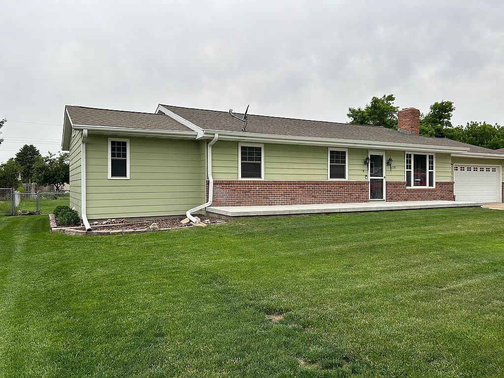 1401 N 5th St - Property Image