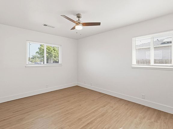 4th image of 5703 E Hampton Way