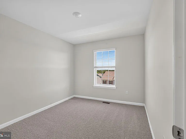 27 Merion Ave — Photo 12