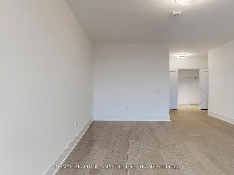 10 Inn On The Park Dr #212 — Photo 29