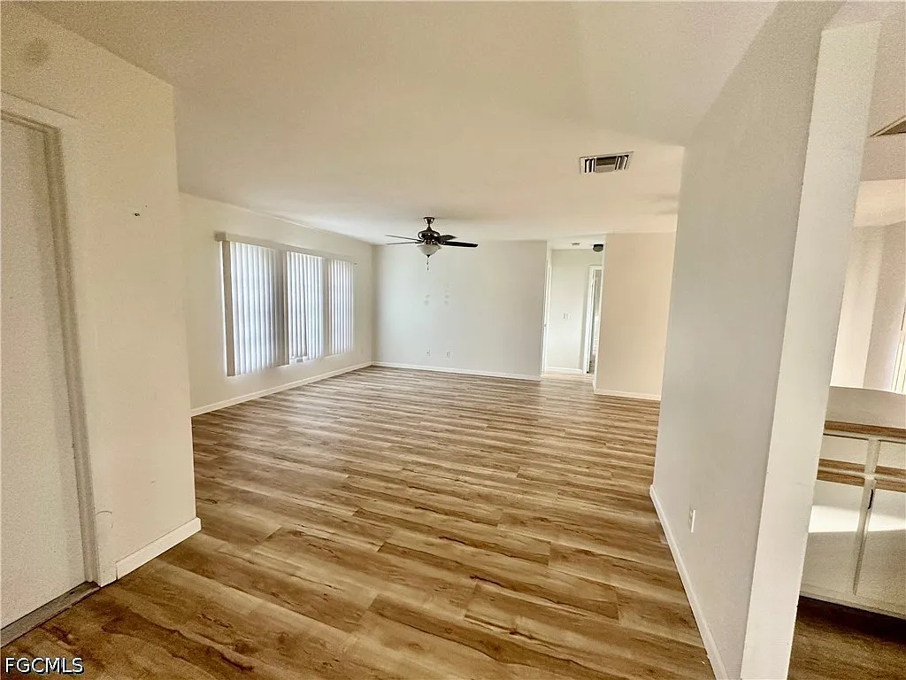 3 bed, 2.0 bath, 1230 sqft, $1,595 — Photo 4