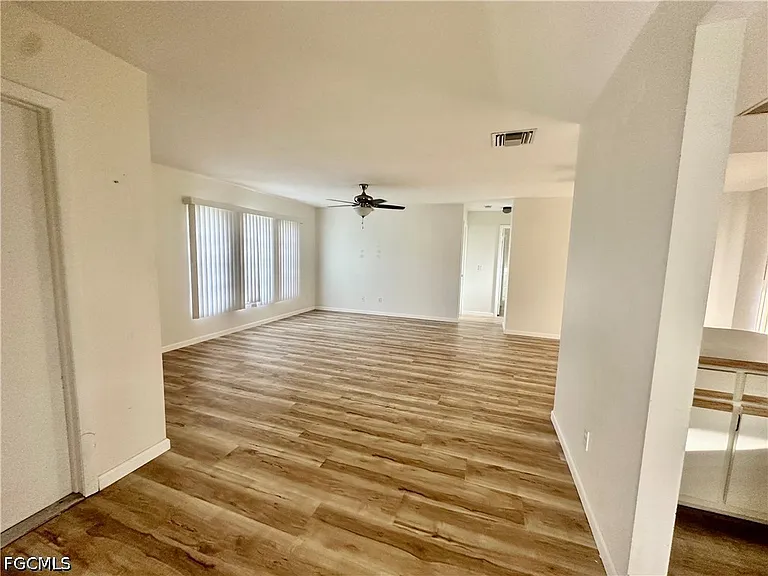 3822 SW 5th Pl — Photo 4