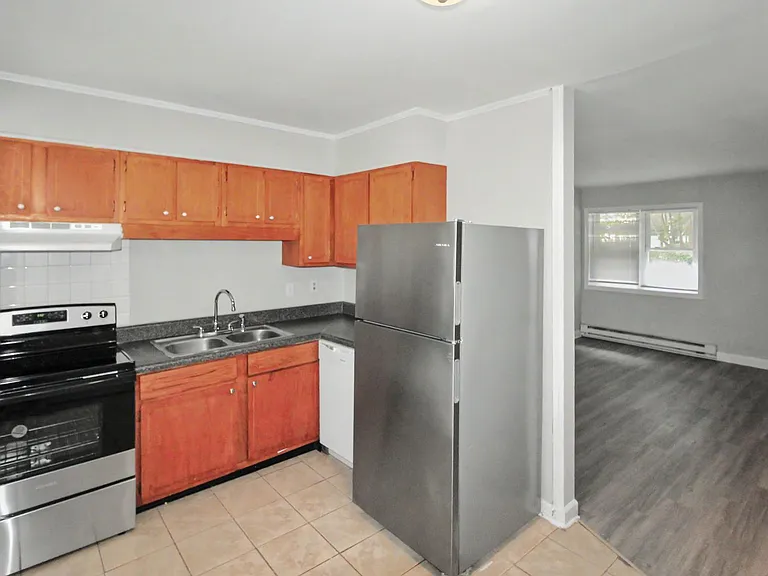 2535 Vail Ave — Photo 5