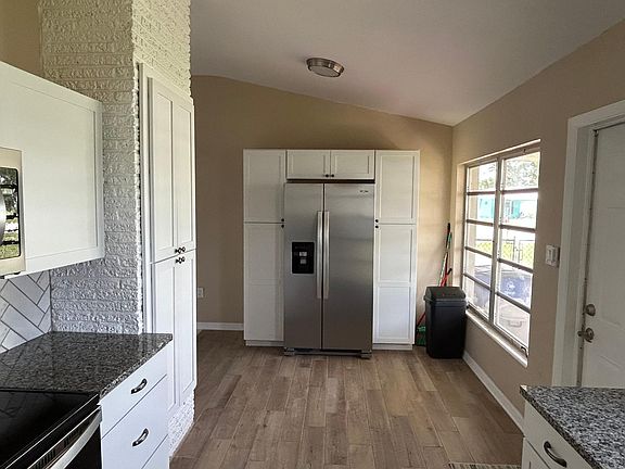 Kitchen (second picture)