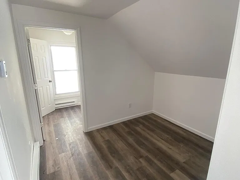 987 E 19th St #2 — Photo 7