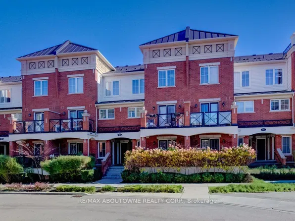 2480 Post Rd #14, Oakville, ON L6H 0K1