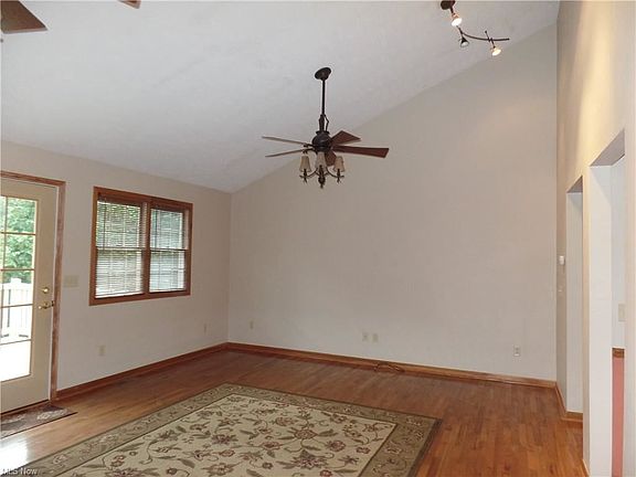 4th image of 139 Ashmore Cir