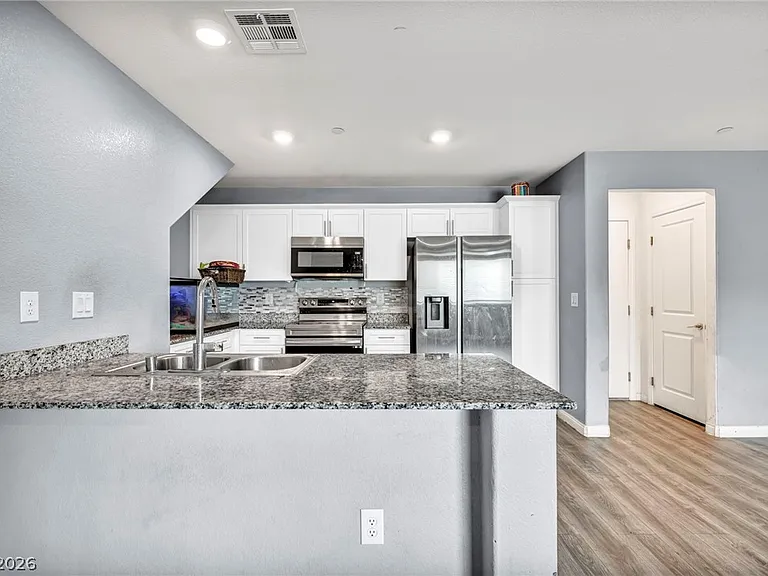 2645 Wimbledon White Ct — Photo 27