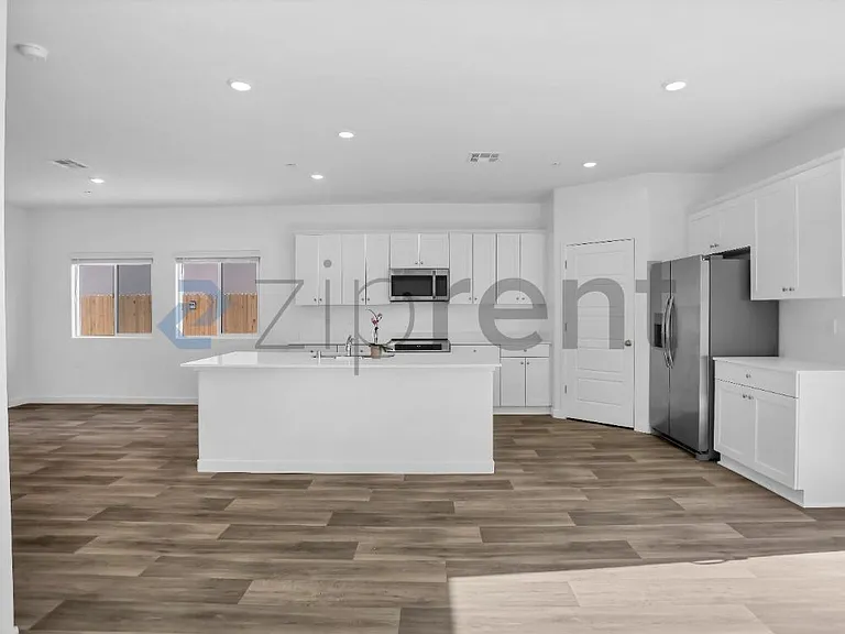 3396 N Vaughan Ave — Photo 12
