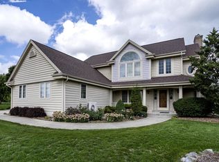 3436 River Valley Rd, Waukesha, WI 53189