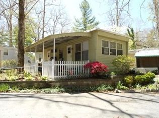55 Maple Path Ln, Hendersonville, NC 28739