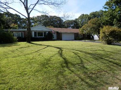 14 River Heights Dr, Smithtown, NY, 11787