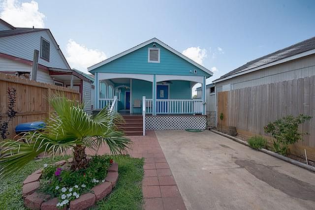 1st image of 5405 Avenue N 1/2