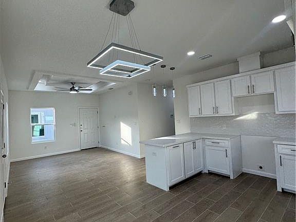 5th image of 5701 Ozark Ave #2