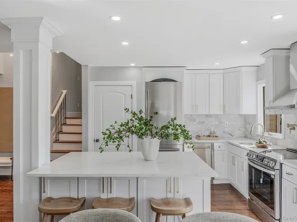 2810 Wynsum Avenue, Merrick, NY 11566