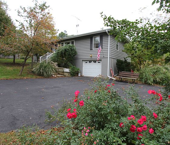 1st image of 6N397 Oakwood Dr