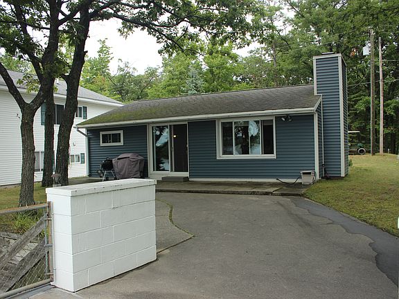 5th image of 130 S Oak Dr