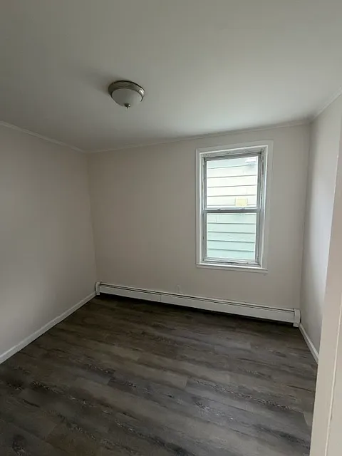 3 bed, $2,200 — Photo 3