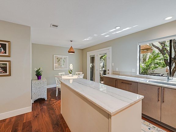 3rd image of 8121 Raintree Pl