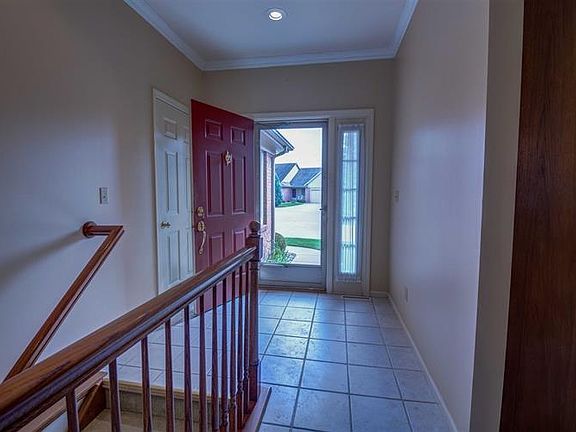 4th image of 1404 Bradford Ct