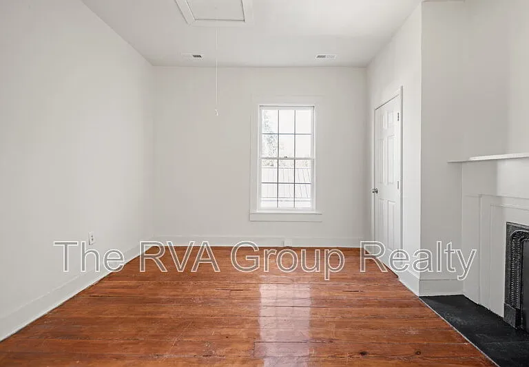25 S Jefferson St #A — Photo 14