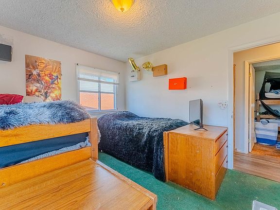 5th image of 518 Cherry Ln