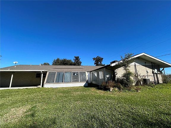 2nd image of 1431 Crescent Ave
